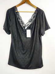 Buy online pre-used pre-loved 100% authentic & Original branded Shein (NL-823) available in Pakistan. Top international brands avilable.