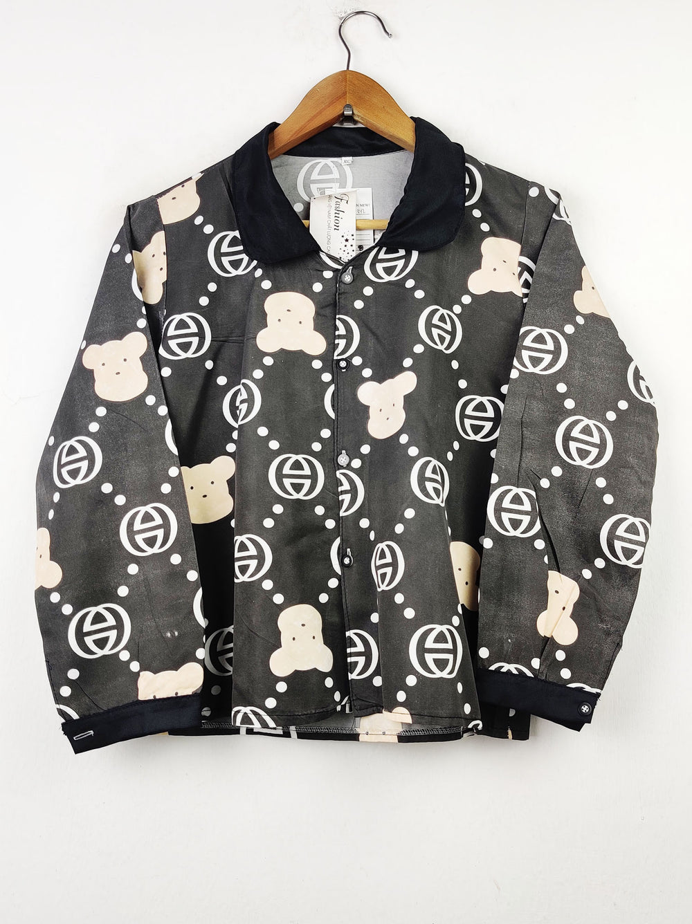 Buy online pre-used pre-loved 100% authentic & Original branded Fashion (NL-842) available in Pakistan. Top international brands avilable.