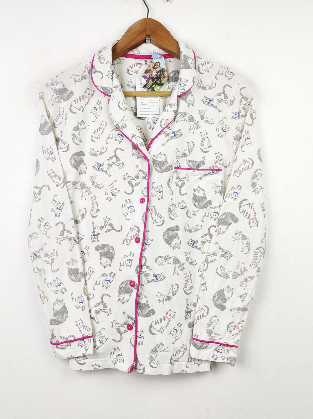 Buy online pre-used pre-loved 100% authentic & Original branded Tu (NL-870) available in Pakistan. Top international brands avilable.