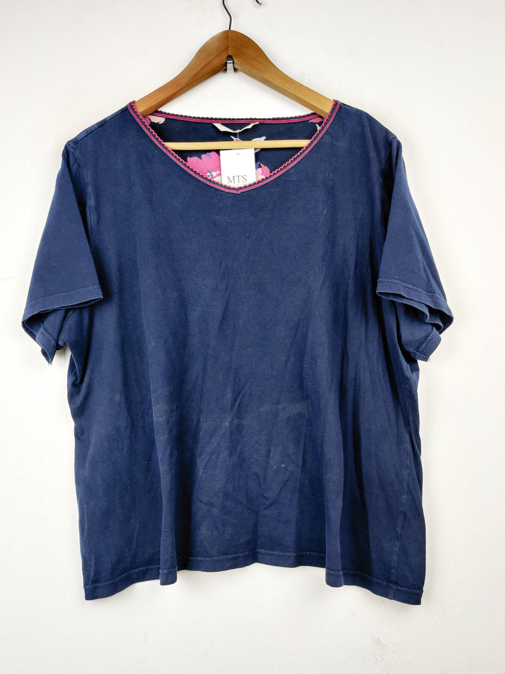 Buy online pre-used pre-loved 100% authentic & Original branded Bonmarche (NL-935) available in Pakistan. Top international brands avilable.