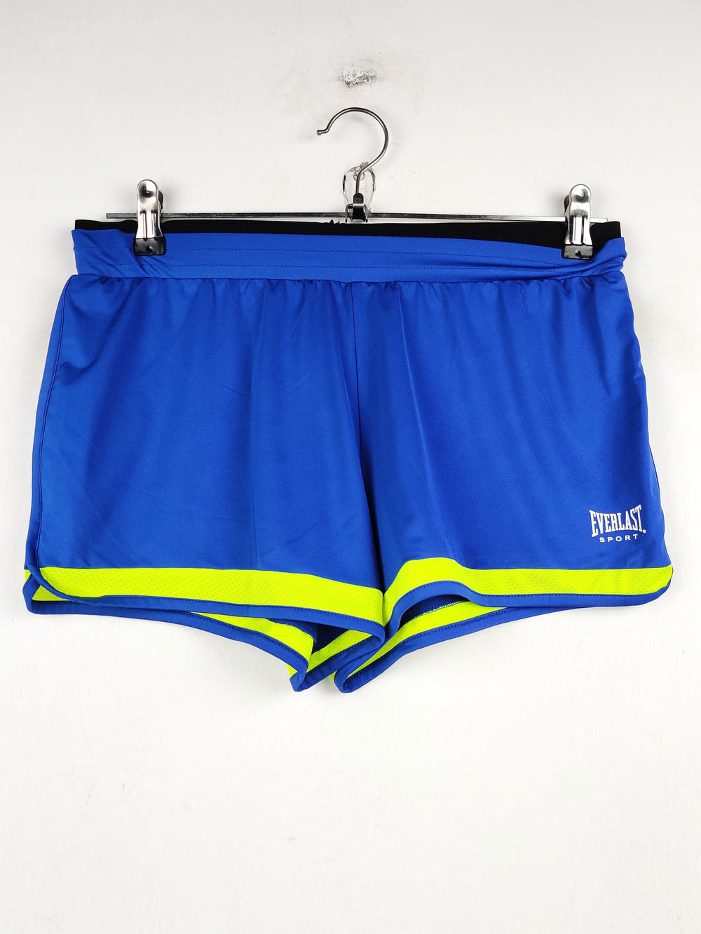 Buy online pre-used pre-loved 100% authentic & Original branded Everlast (NL-980) available in Pakistan. Top international brands avilable.