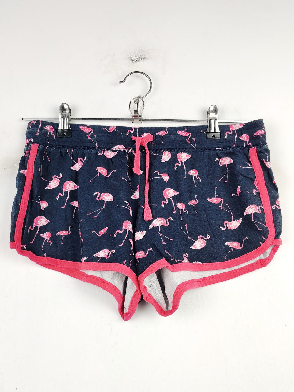 Buy online pre-used pre-loved 100% authentic & Original branded Atmosphere (NL-990) available in Pakistan. Top international brands avilable.