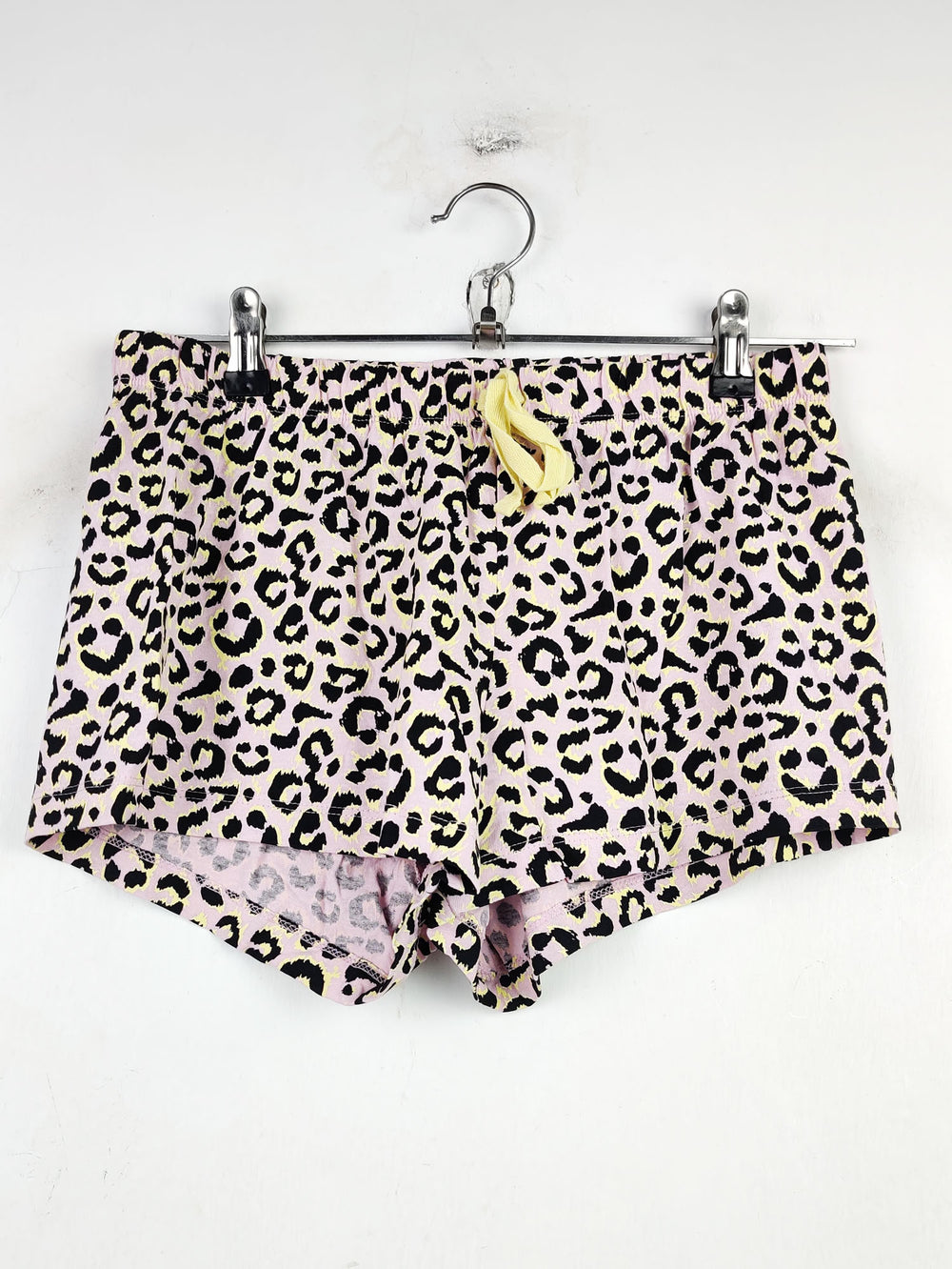 Buy online pre-used pre-loved 100% authentic & Original branded Primark (NL-992) available in Pakistan. Top international brands avilable.