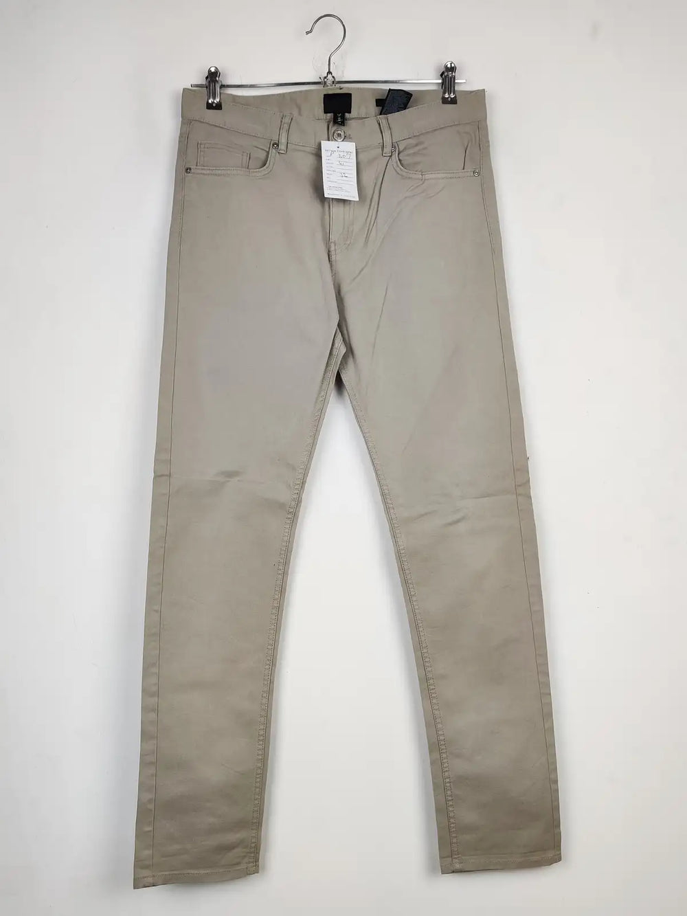 Buy online pre-used pre-loved 100% authentic & Original branded H&M (P-307) available in Pakistan. Top international brands avilable.