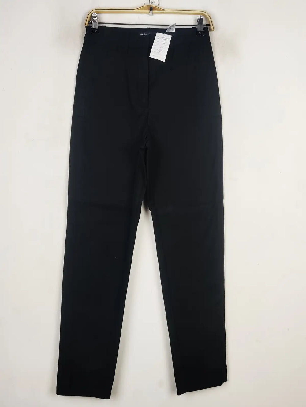 Buy online pre-used pre-loved 100% authentic & Original branded Marks & Spencer (P-392) available in Pakistan. Top international brands avilable.