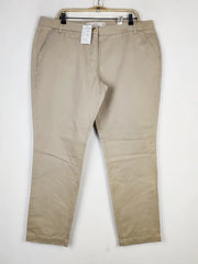 Buy online pre-used pre-loved 100% authentic & Original branded Chino (P-405) available in Pakistan. Top international brands avilable.