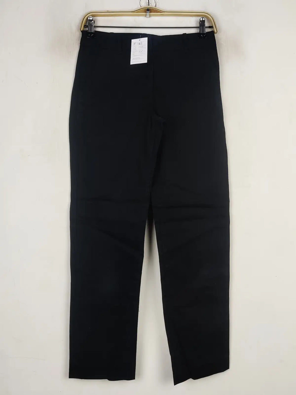 Buy online pre-used pre-loved 100% authentic & Original branded Hobbs (P-416) available in Pakistan. Top international brands avilable.