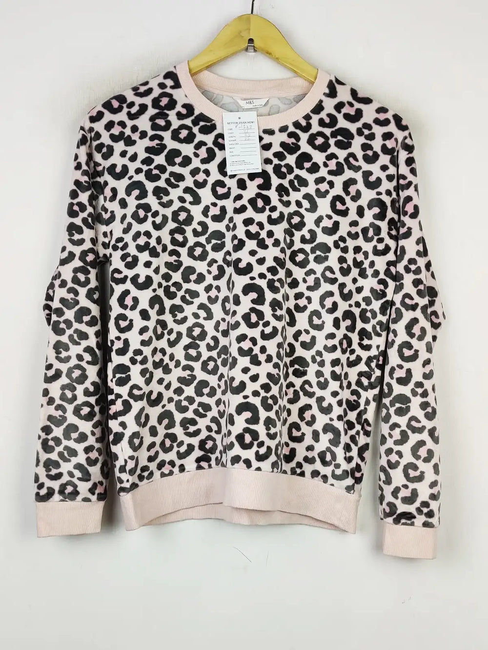 Buy online pre-used pre-loved 100% authentic & Original branded Marks & Spencer (PJ-1323) available in Pakistan. Top international brands avilable.