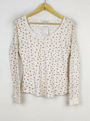 Buy online pre-used pre-loved 100% authentic & Original branded Tu (PJ-1347) available in Pakistan. Top international brands avilable.