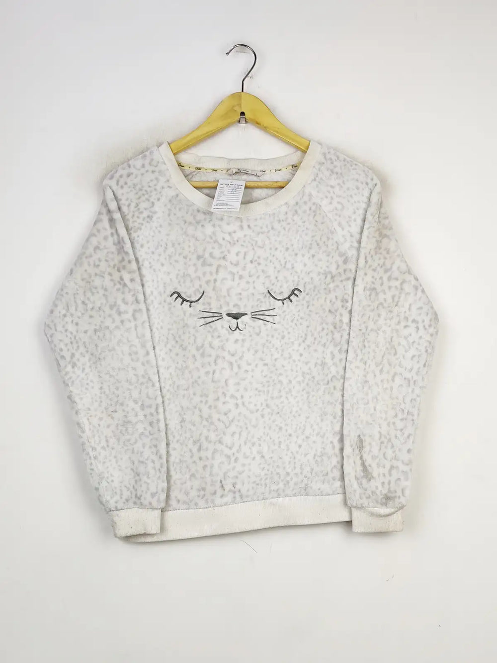 Buy online pre-used pre-loved 100% authentic & Original branded Tu (PJ-1383) available in Pakistan. Top international brands avilable.