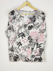 Buy online pre-used pre-loved 100% authentic & Original branded F&F (PJ-1557) available in Pakistan. Top international brands avilable.