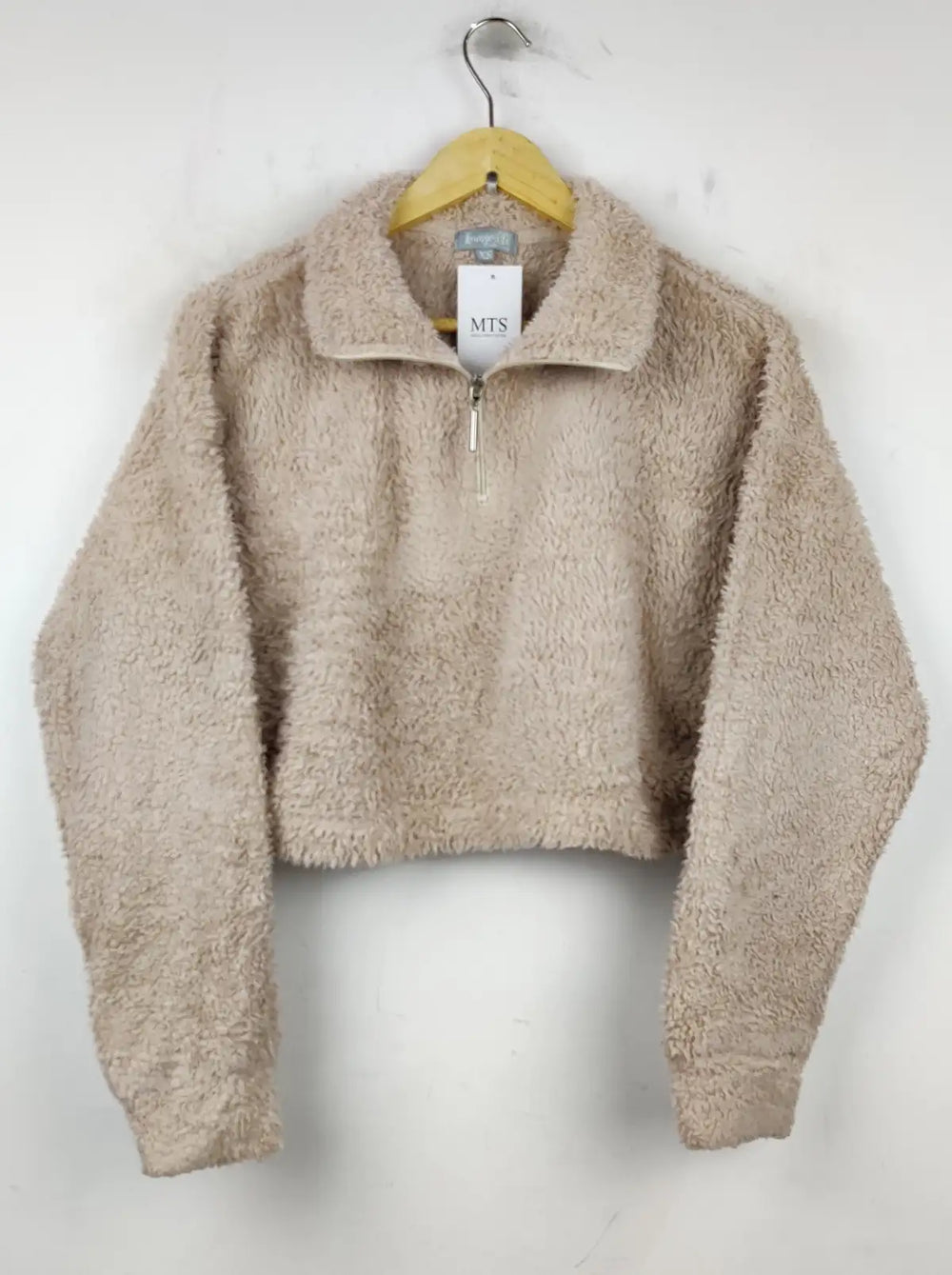 Buy online pre-used pre-loved 100% authentic & Original branded Loungeable (PJ-490) available in Pakistan. Top international brands avilable.