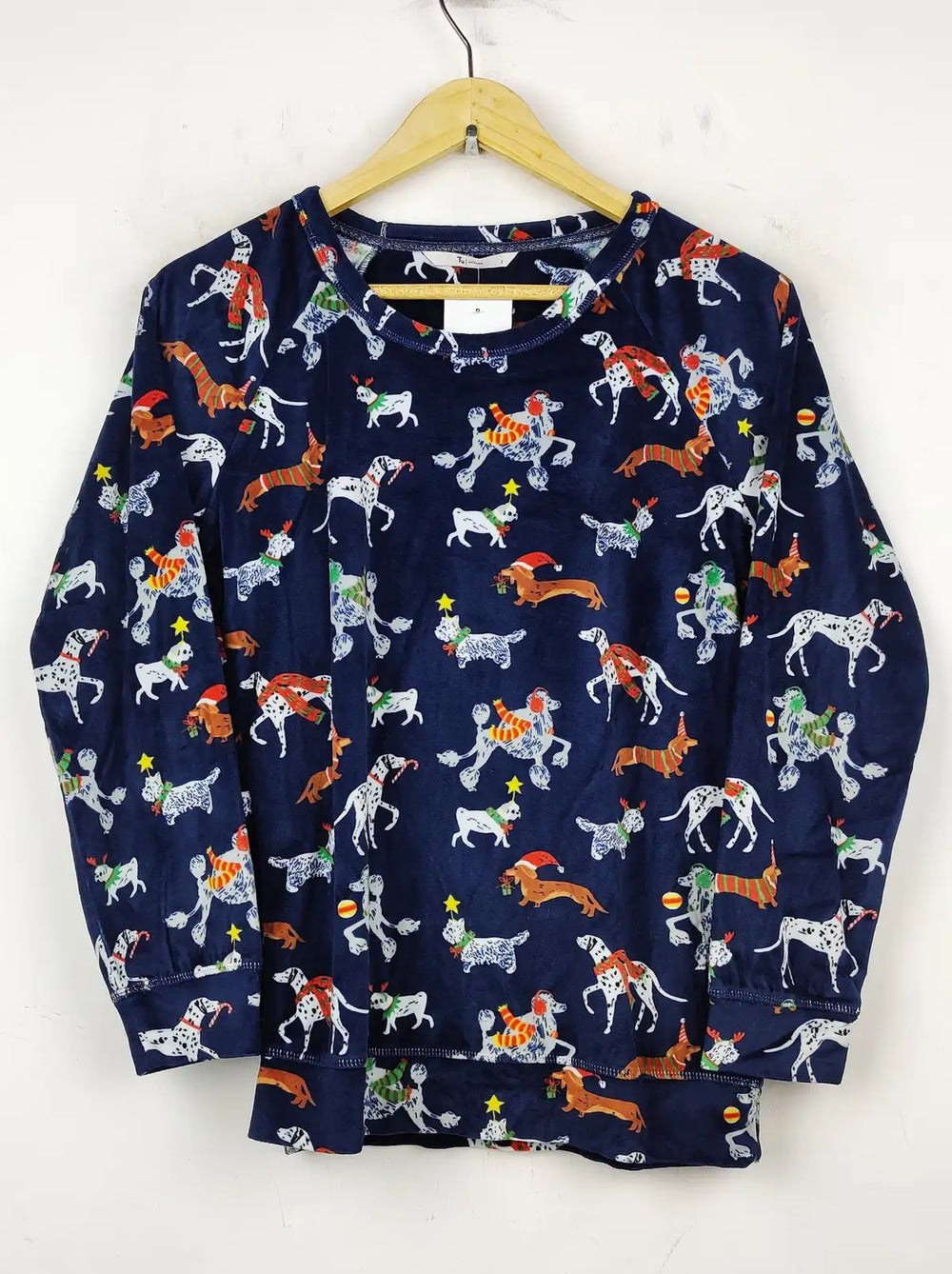 Buy online pre-used pre-loved 100% authentic & Original branded Tu (PJ-575) available in Pakistan. Top international brands avilable.