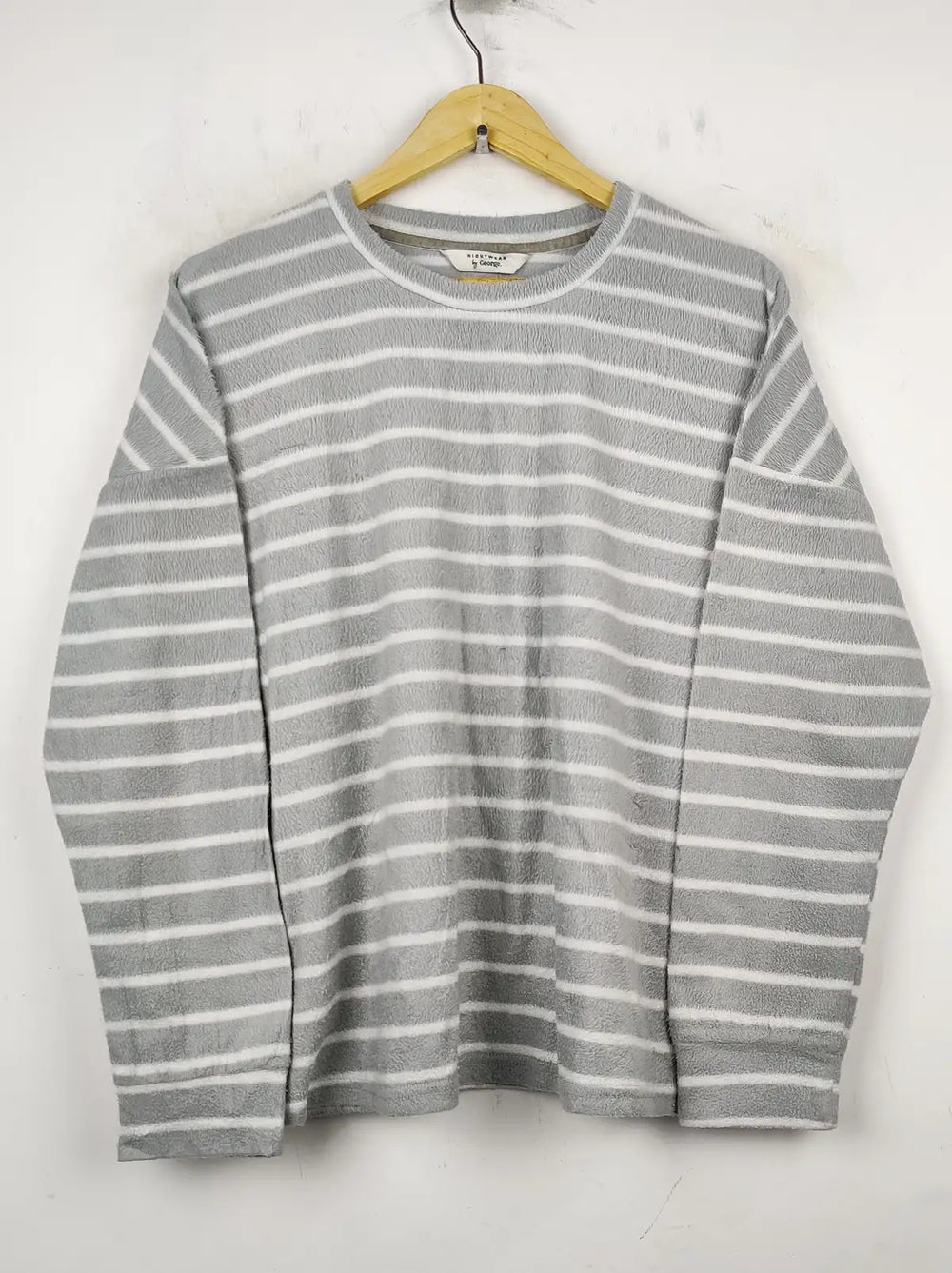 Buy online pre-used pre-loved 100% authentic & Original branded George (PJ-584) available in Pakistan. Top international brands avilable.