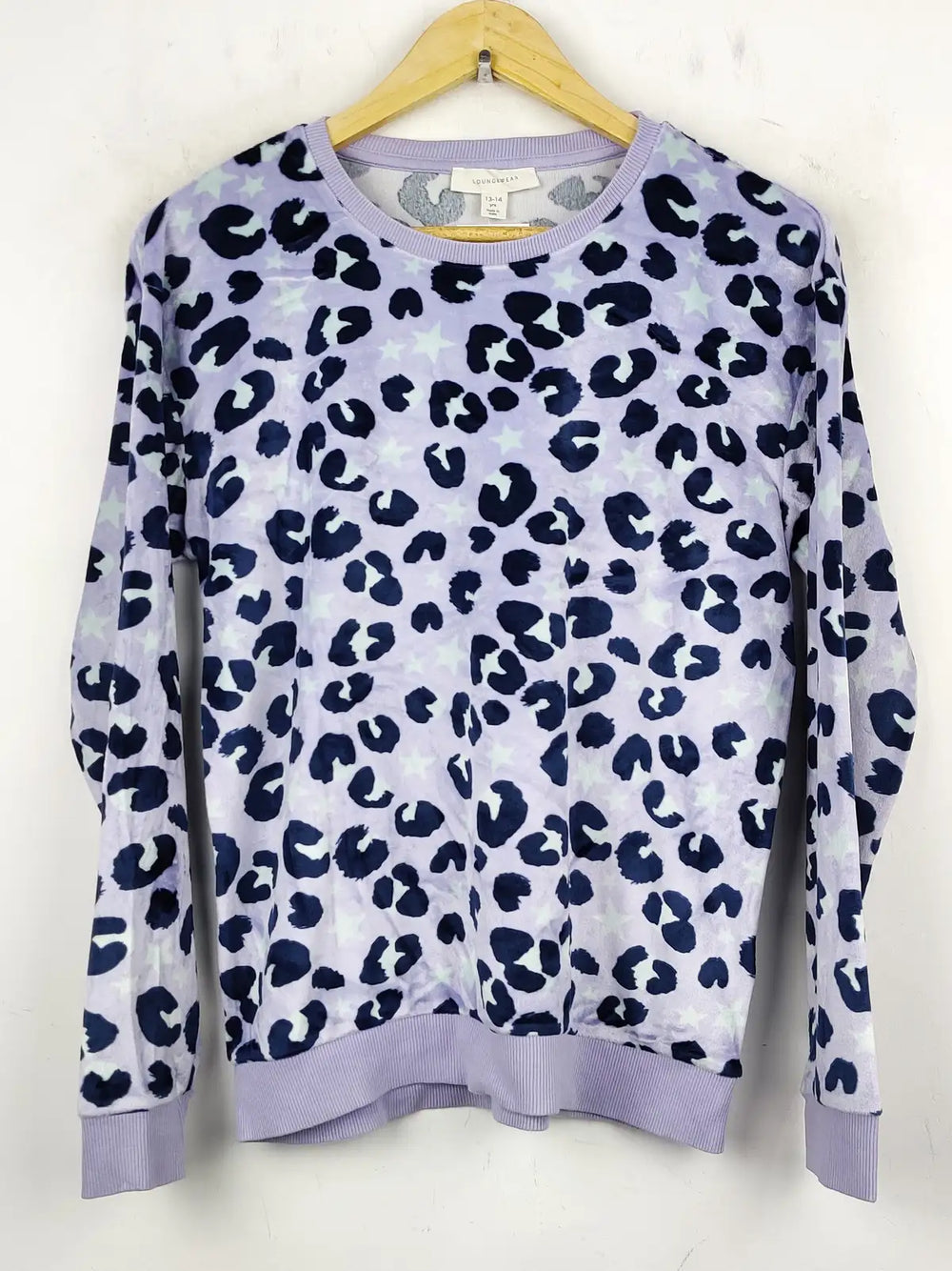 Buy online pre-used pre-loved 100% authentic & Original branded Lounge Wear (PJ-604) available in Pakistan. Top international brands avilable.