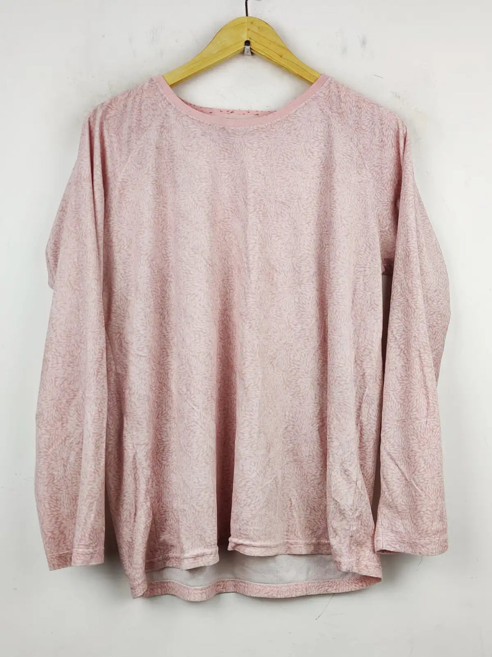 Buy online pre-used pre-loved 100% authentic & Original branded Love To Lounge (PJ-686) available in Pakistan. Top international brands avilable.