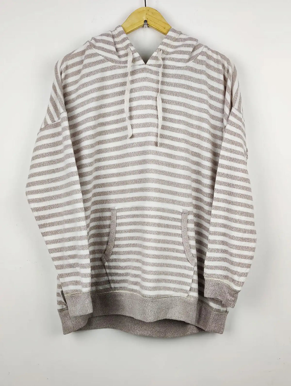 Buy online pre-used pre-loved 100% authentic & Original branded Tu (PJ-784) available in Pakistan. Top international brands avilable.