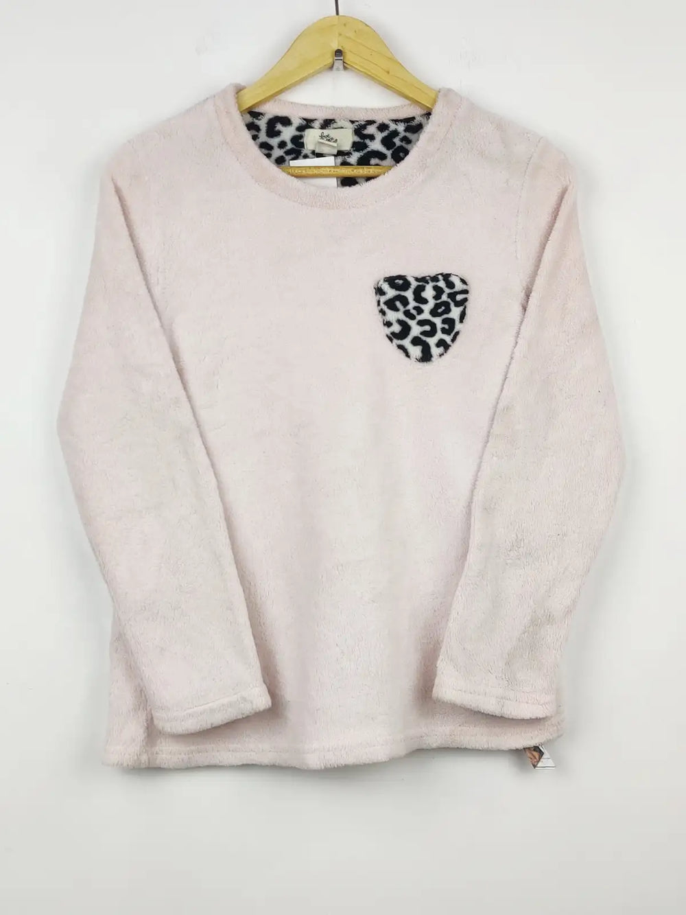 Buy online pre-used pre-loved 100% authentic & Original branded Love To Lounge (PJ-845) available in Pakistan. Top international brands avilable.