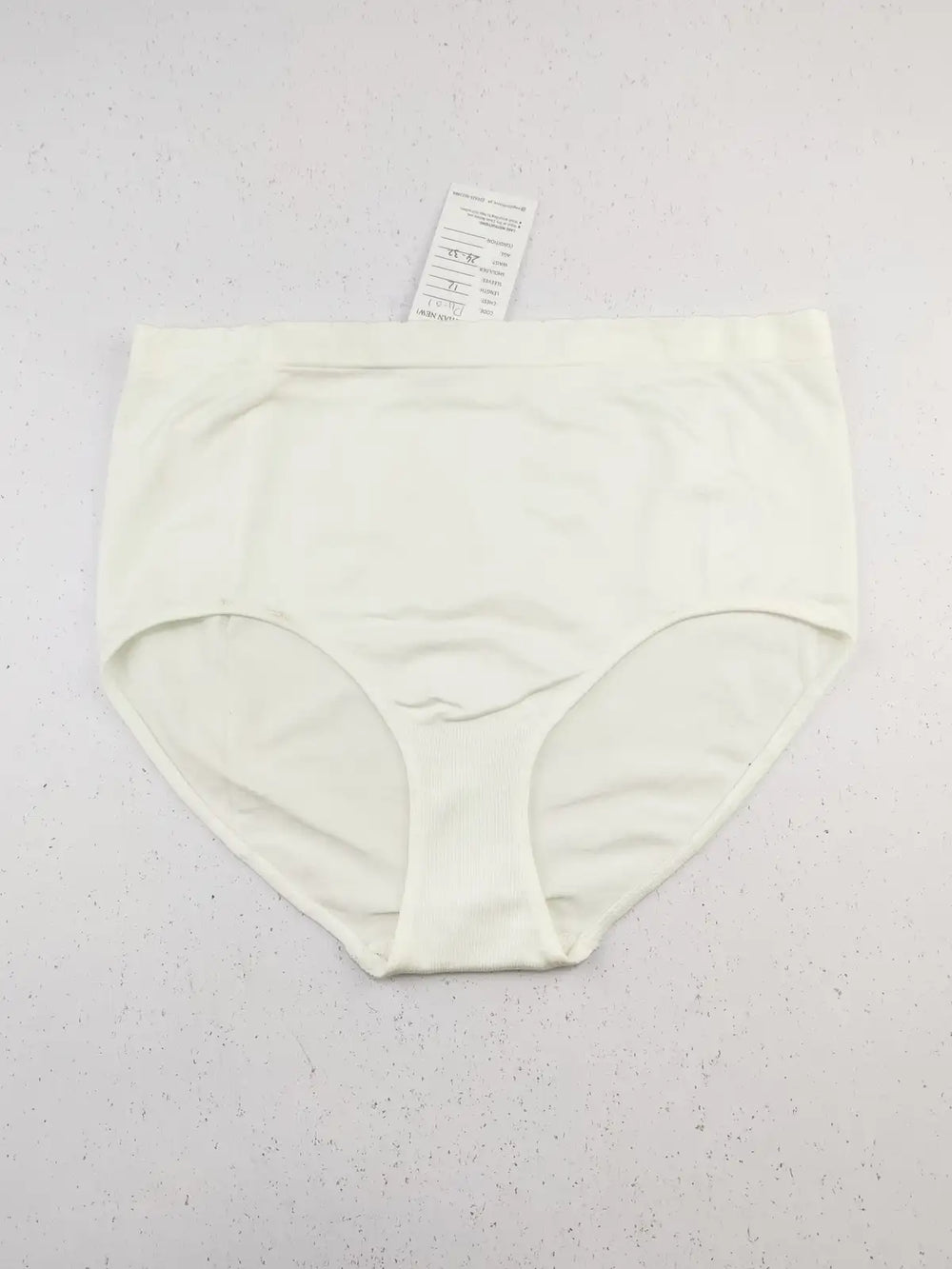 Buy online pre-used pre-loved 100% authentic & Original branded Unknown Brand (PU-01) available in Pakistan. Top international brands avilable.