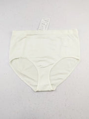 Buy online pre-used pre-loved 100% authentic & Original branded Unknown Brand (PU-01) available in Pakistan. Top international brands avilable.