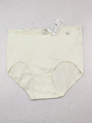 Buy online pre-used pre-loved 100% authentic & Original branded Mey Triniti (PU-100) available in Pakistan. Top international brands avilable.