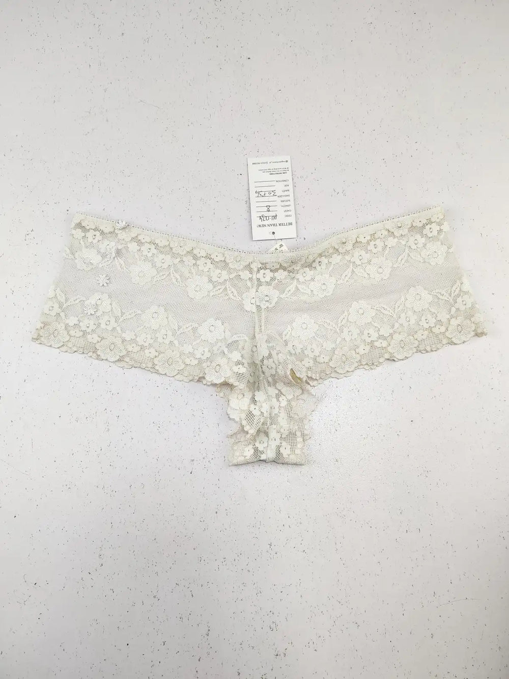 Buy online pre-used pre-loved 100% authentic & Original branded La Senza (PU-1234) available in Pakistan. Top international brands avilable.
