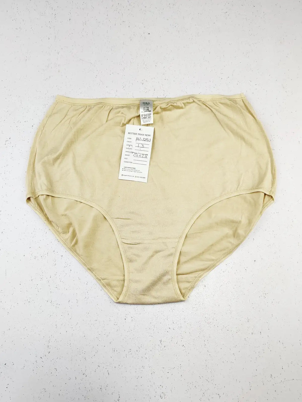Buy online pre-used pre-loved 100% authentic & Original branded Marks & Spencer (PU-1251) available in Pakistan. Top international brands avilable.