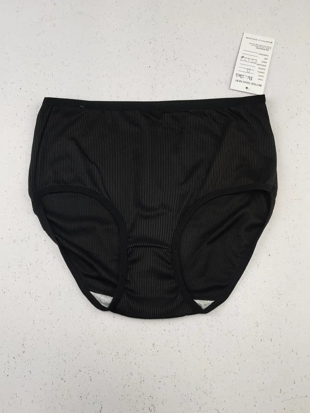 Buy online pre-used pre-loved 100% authentic & Original branded Unknown Brand (PU-1303) available in Pakistan. Top international brands avilable.
