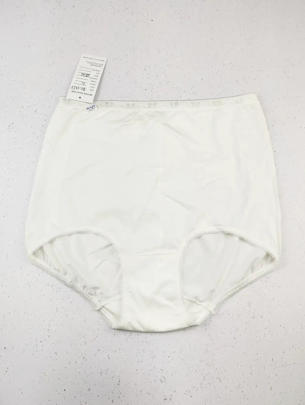 Buy online pre-used pre-loved 100% authentic & Original branded Sloggi (PU-1457) available in Pakistan. Top international brands avilable.