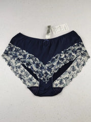 Buy online pre-used pre-loved 100% authentic & Original branded Marks & Spencer (PU-1519) available in Pakistan. Top international brands avilable.