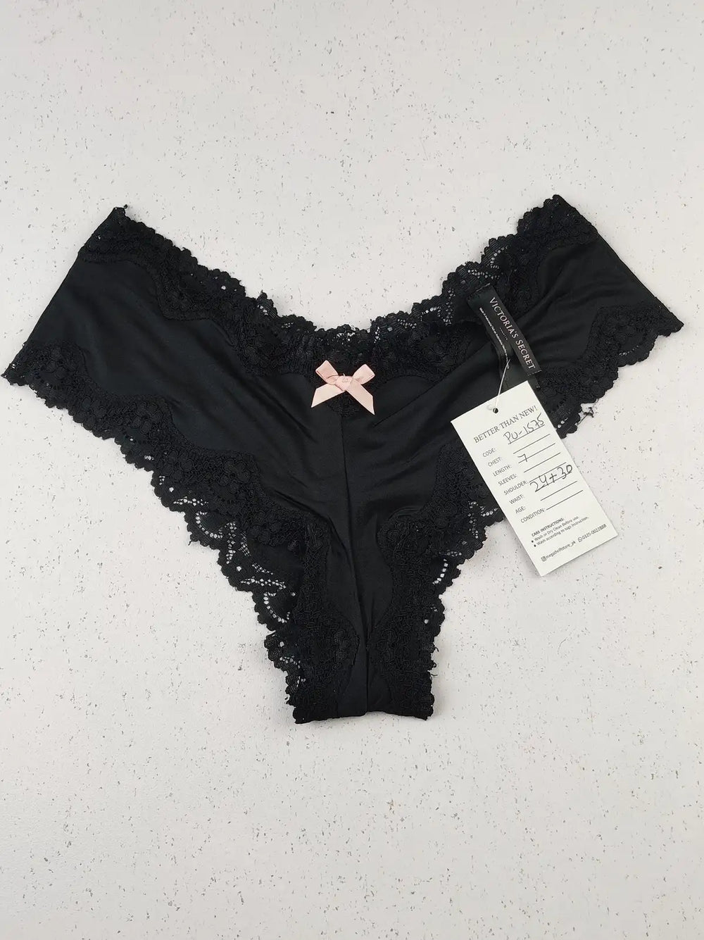 Buy online pre-used pre-loved 100% authentic & Original branded Unknown Brand (PU-1575) available in Pakistan. Top international brands avilable.
