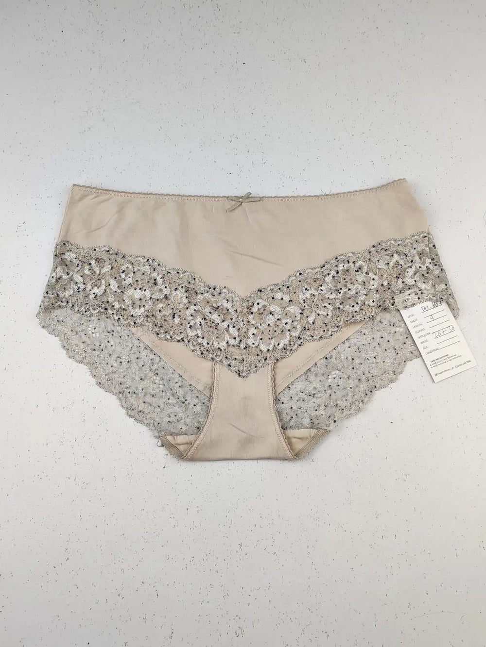 Buy online pre-used pre-loved 100% authentic & Original branded Mark & Spencer (PU-1667) available in Pakistan. Top international brands avilable.