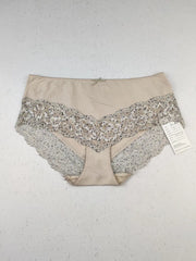 Buy online pre-used pre-loved 100% authentic & Original branded Mark & Spencer (PU-1667) available in Pakistan. Top international brands avilable.