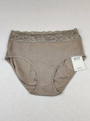 Buy online pre-used pre-loved 100% authentic & Original branded Mark & Spencer (PU-1687) available in Pakistan. Top international brands avilable.