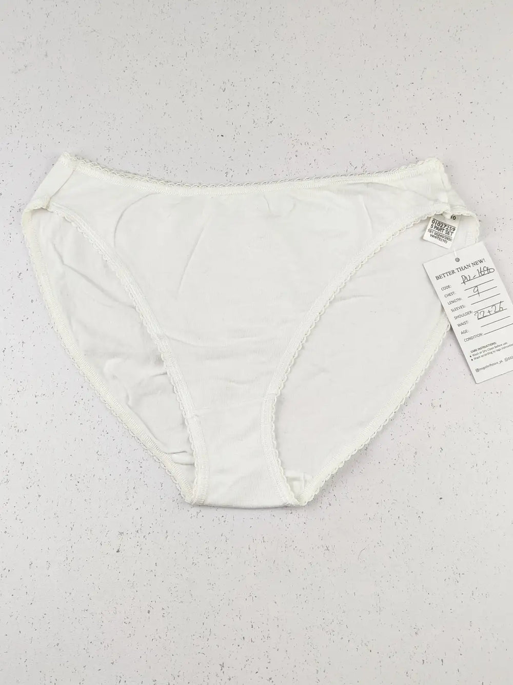 Buy online pre-used pre-loved 100% authentic & Original branded Mark & Spencer (PU-1690) available in Pakistan. Top international brands avilable.