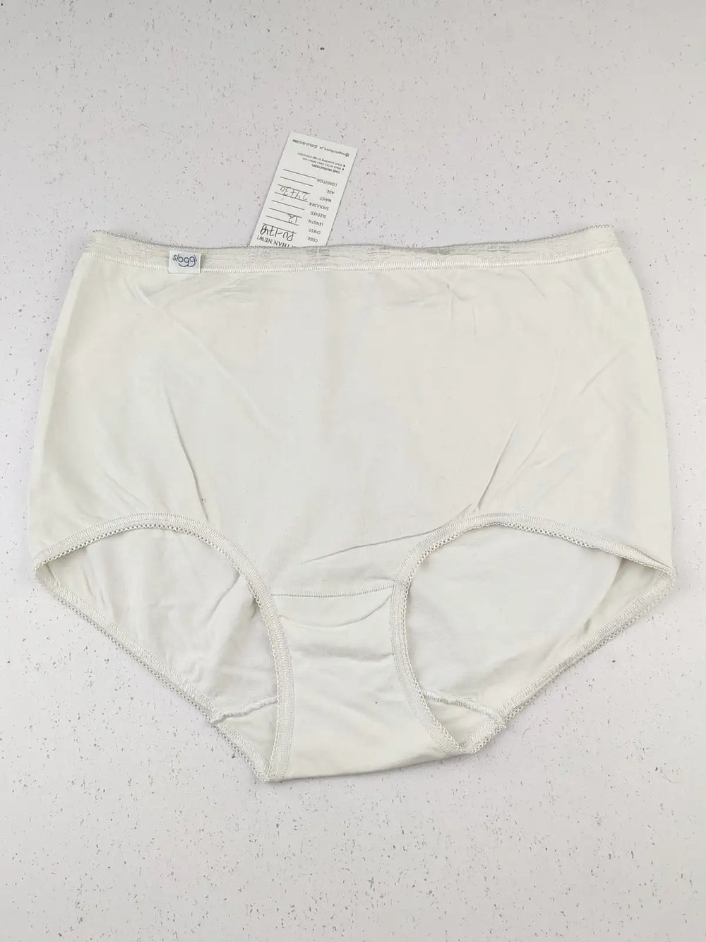 Buy online pre-used pre-loved 100% authentic & Original branded Sloggi (PU-1749) available in Pakistan. Top international brands avilable.