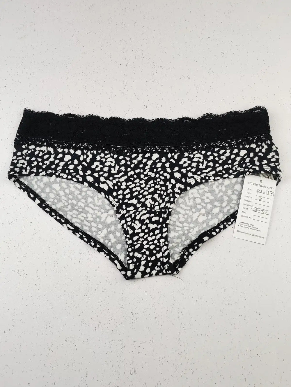 Buy online pre-used pre-loved 100% authentic & Original branded Marks & Spencer (PU-1779) available in Pakistan. Top international brands avilable.