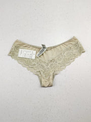 Buy online pre-used pre-loved 100% authentic & Original branded Marks & Spencer (PU-187) available in Pakistan. Top international brands avilable.