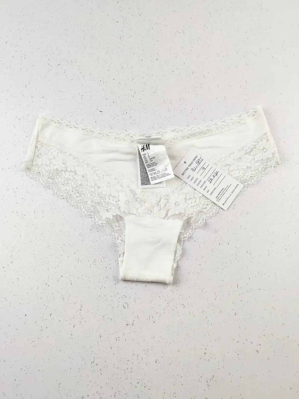 Buy online pre-used pre-loved 100% authentic & Original branded H&M (PU-1895) available in Pakistan. Top international brands avilable.