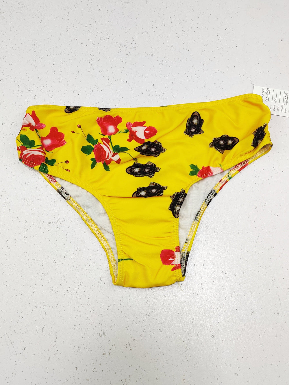 Buy online pre-used pre-loved 100% authentic & Original branded Unknown Brand (PU-1980) available in Pakistan. Top international brands avilable.