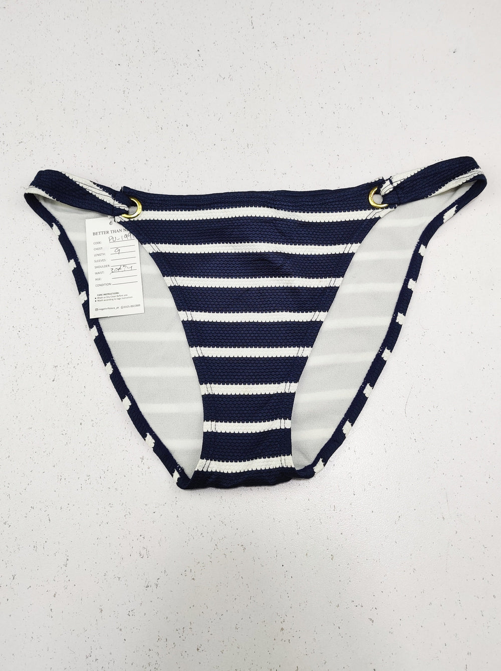 Buy online pre-used pre-loved 100% authentic & Original branded Unknown Brand (PU-1991) available in Pakistan. Top international brands avilable.