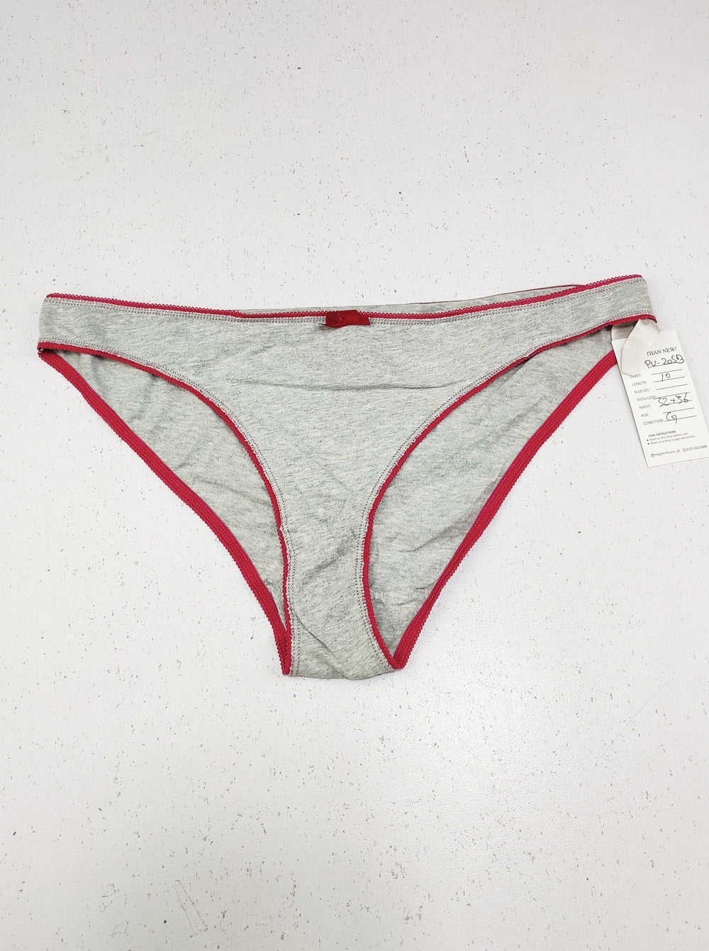 Buy online pre-used pre-loved 100% authentic & Original branded Unknown Brand (PU-2053) available in Pakistan. Top international brands avilable.