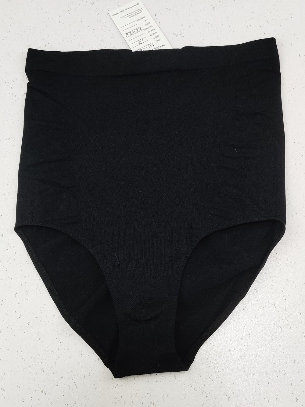 Buy online pre-used pre-loved 100% authentic & Original branded Unknown Brand (PU-2082) available in Pakistan. Top international brands avilable.