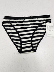Buy online pre-used pre-loved 100% authentic & Original branded Unknown Brand (PU-2156) available in Pakistan. Top international brands avilable.