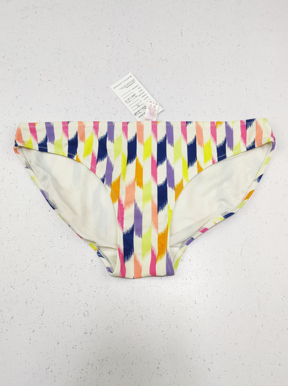 Buy online pre-used pre-loved 100% authentic & Original branded La Senza (PU-2224) available in Pakistan. Top international brands avilable.