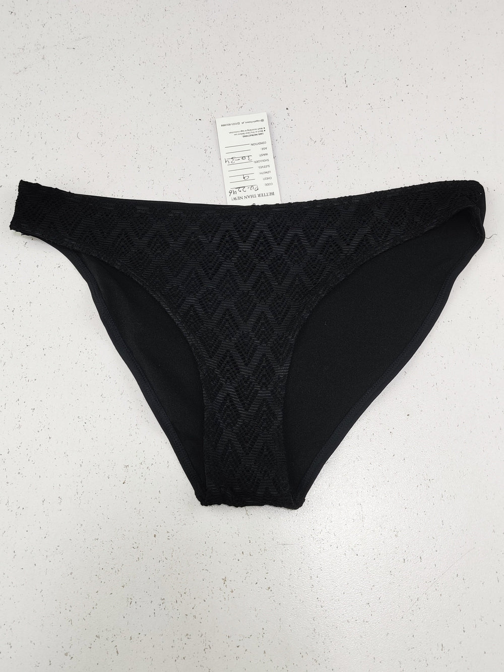 Buy online pre-used pre-loved 100% authentic & Original branded Unknown Brand (PU-2246) available in Pakistan. Top international brands avilable.