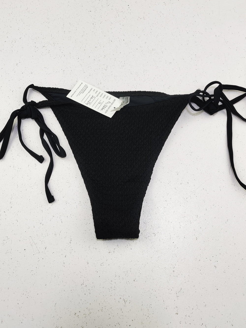 Buy online pre-used pre-loved 100% authentic & Original branded Unknown Brand (PU-2260) available in Pakistan. Top international brands avilable.
