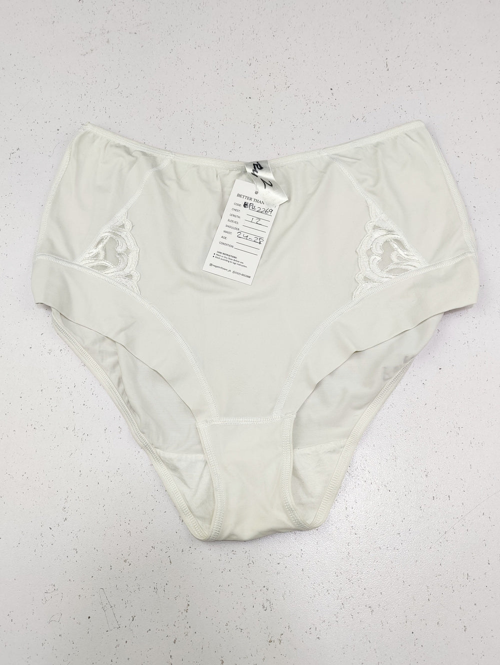 Buy online pre-used pre-loved 100% authentic & Original branded Unknown Brand (PU-2269) available in Pakistan. Top international brands avilable.