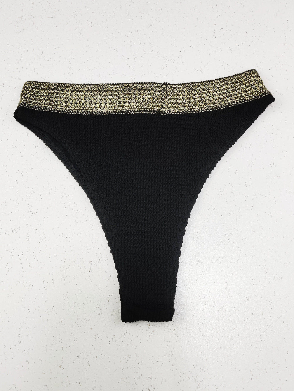 Buy online pre-used pre-loved 100% authentic & Original branded Unknown Brand (PU-2275) available in Pakistan. Top international brands avilable.