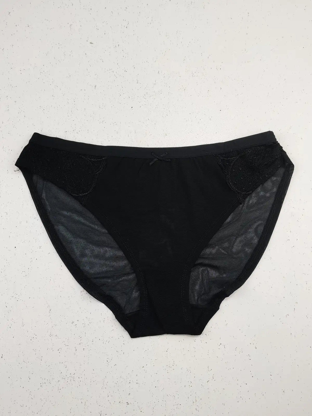 Buy online pre-used pre-loved 100% authentic & Original branded Unknown Brand (PU-236) available in Pakistan. Top international brands avilable.